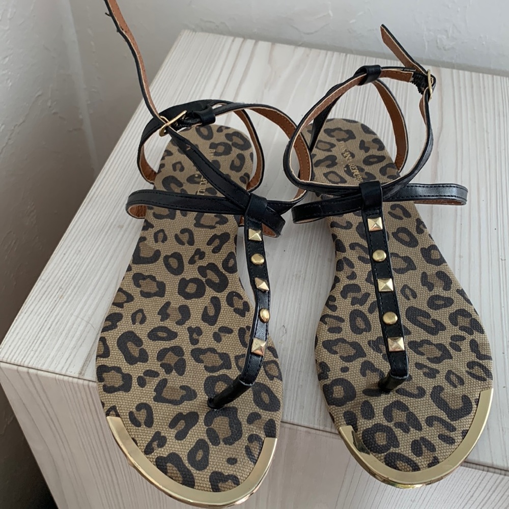 Banana Republic Gladiator Sandals. Black & Gold. Size US 8